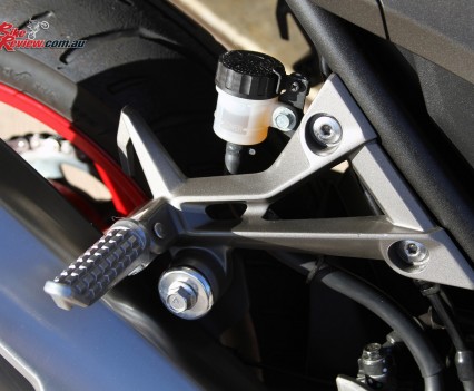 2016 Kawasaki Ninja 300 Details (7)