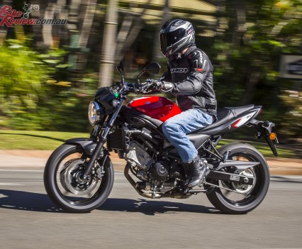 2016 Suzuki SV650 LAMS Bike Review Action (26)
