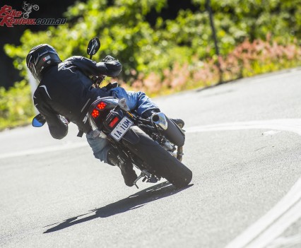 2016 Suzuki SV650 LAMS Bike Review Action (29)