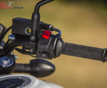 2016 Suzuki SV650 LAMS Bike Review Stat (39)