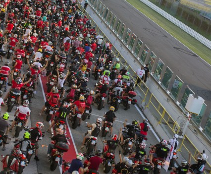 2016 World Ducati Week – Bike Review (14)