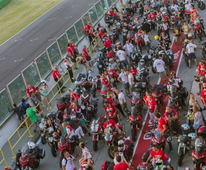 2016 World Ducati Week – Bike Review (15)