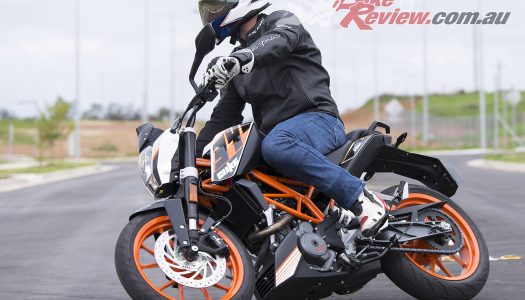 Review: 2016 KTM 390 Duke Quick Spin
