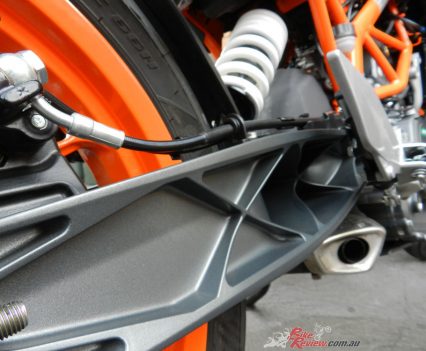 White Power shock with preload adjustment and 150mm travel.