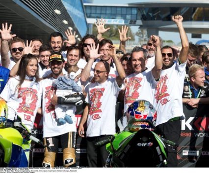 Kenan Sofuoglu celebrates with team