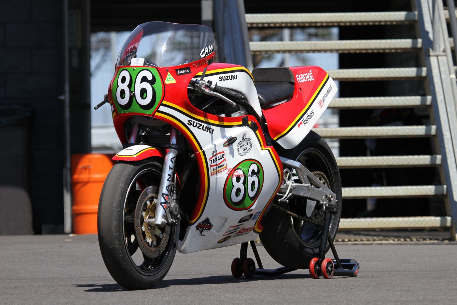 Cameron Donald races Manta Racing XR69 Replica