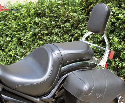 2017 Kawasaki Vulcan 900 Classic - Seating is generous and comfortable, with a well contoured main seat