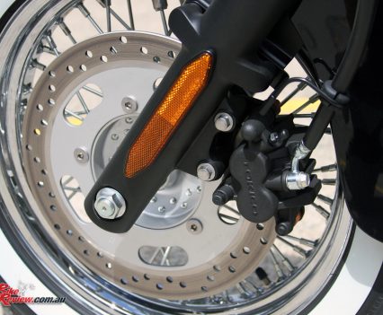 2017 Kawasaki Vulcan 900 Classic - A single two-piston caliper on 300mm rotor provides respectable braking performance for the class