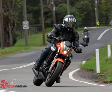 CFMoto 650NKS with Ventura EVO rack and EVO-40 pack