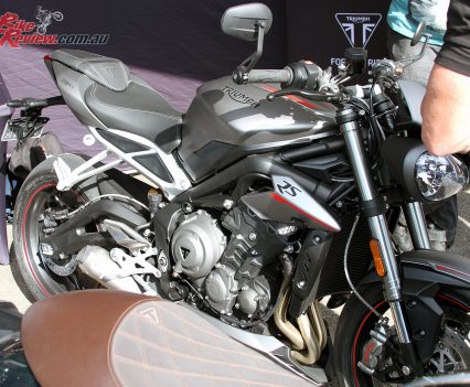2017 Throttle Roll - Triumph's new for 2017 Street Triple 765 RS