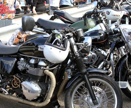 2017 Throttle Roll - Triumph Thruxton 900