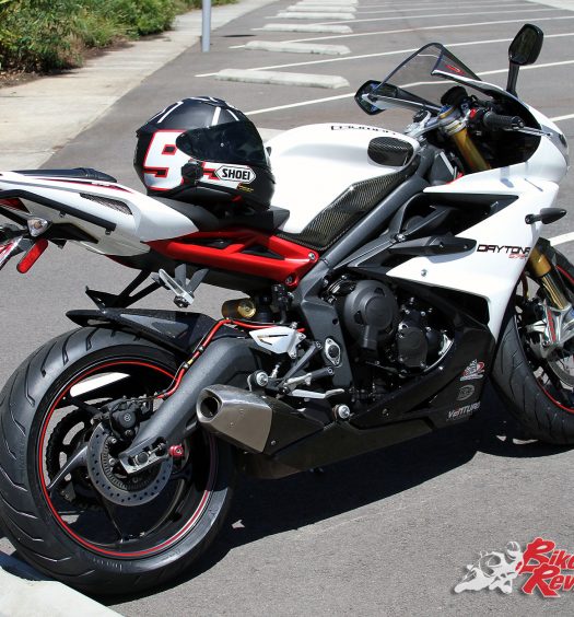 Pirelli Angel GT tyres on the Daytona 675R