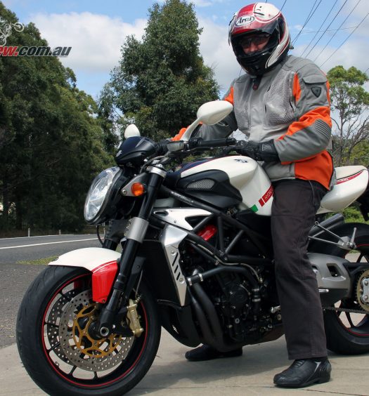 Pirelli Diablo Rosso III tyre test - MV Agusta Brutale 910R