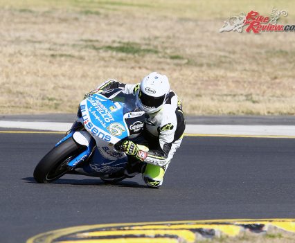 Steering is responsive and fast, making street-going 1000cc offerings feel slow and heavy!