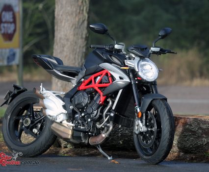 Taking a quick coffee break with the Brutale 800 at Jerry's before heading for the Putty