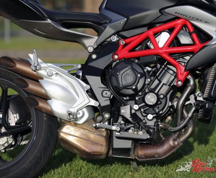 Tall gearing and an up and down quick shifter thanks to the MV EAS 2.0 system allow you to really get the most out of the triple-cylinder engine