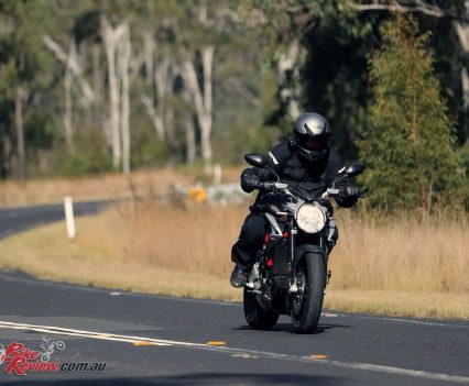 It's not noticeable on the open road, however at low speeds like stuck in traffic below 20km/h fueling is quite rough