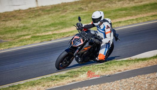 Video Review: 2017 KTM 1290 Super Duke R