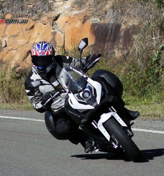 2017 CFMoto 650MT cornering twisties