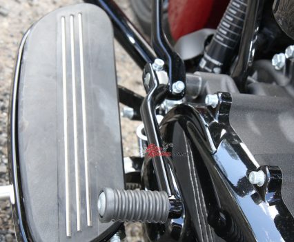Road King floorboards and controls