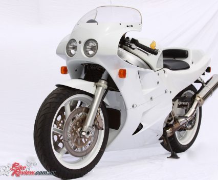 Fueling was via four 38mm Keihin downdraft CV carburettors