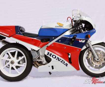 With the VFR750R Sochiro Honda set out to build the best superbike in the world - purchasable at your local dealer