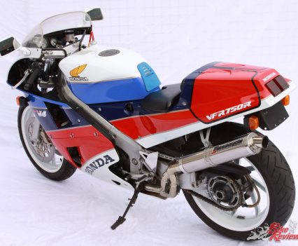 Honda VFR750R RC30