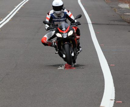 BikeReview Tuono V4 1100 RR20171103_2519