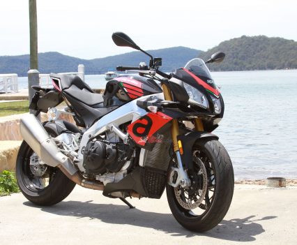 BikeReview Tuono V4 1100 RR20171103_2525