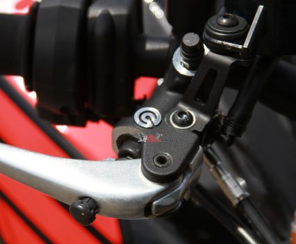 BikeReview Tuono V4 1100 RR20171103_2534