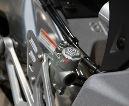 BikeReview Tuono V4 1100 RR20171103_2536