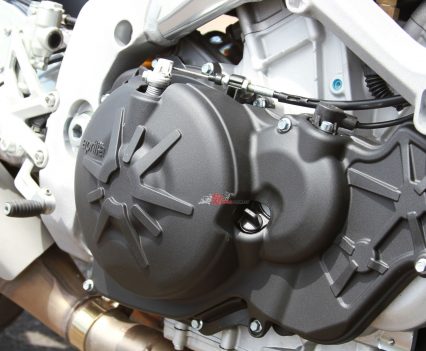 BikeReview Tuono V4 1100 RR20171103_2537