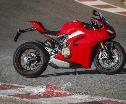2018 Ducati Panigale V4 Worl Launch BikeReview01