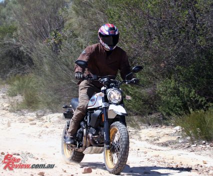 The Scrambler Desert Sled offers good performance on rough terrain, ideal for the inexperienced