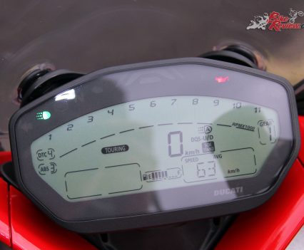 2018-Ducati-Supersport-S-Bike-Review-6769