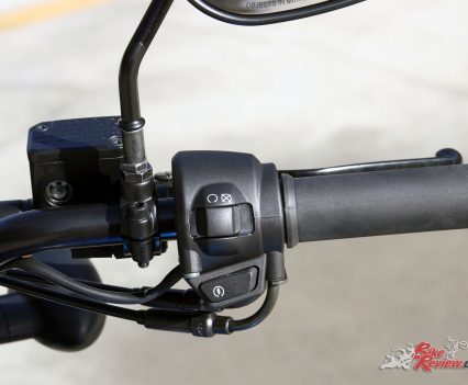 2018 Harley-Davidson Street 500 - Right bar and switchblock