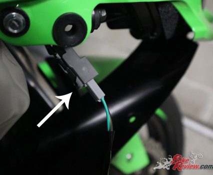 Make sure you undo the indicator plug. Use a screw driver to release the plug, don't force them apart or you risk pulling the wires out