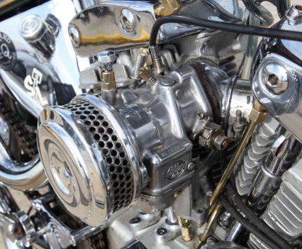 S&S Super E carb and custom airfilter.