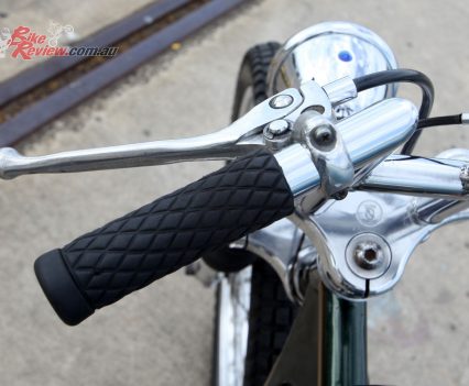 Diamond styled grips, no switchgear, cable clutch.