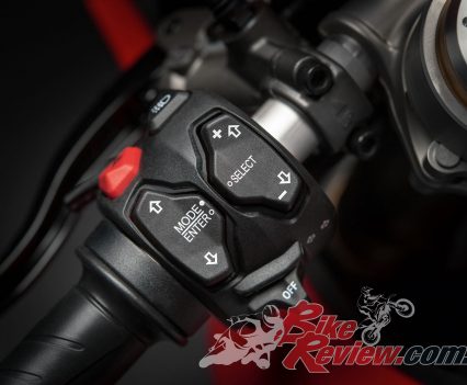 BikeReview Panigale V4 S (6)