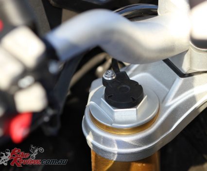 2018 BMW S 1000 XR - Dynamic ESA in the forks