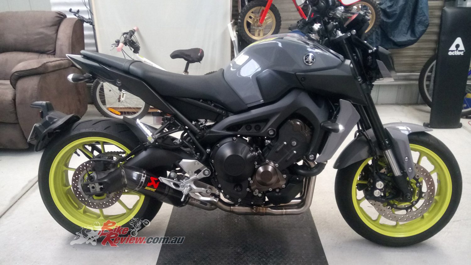 MT-09 Akrapovic Carbon Fibre/Stainless Full System