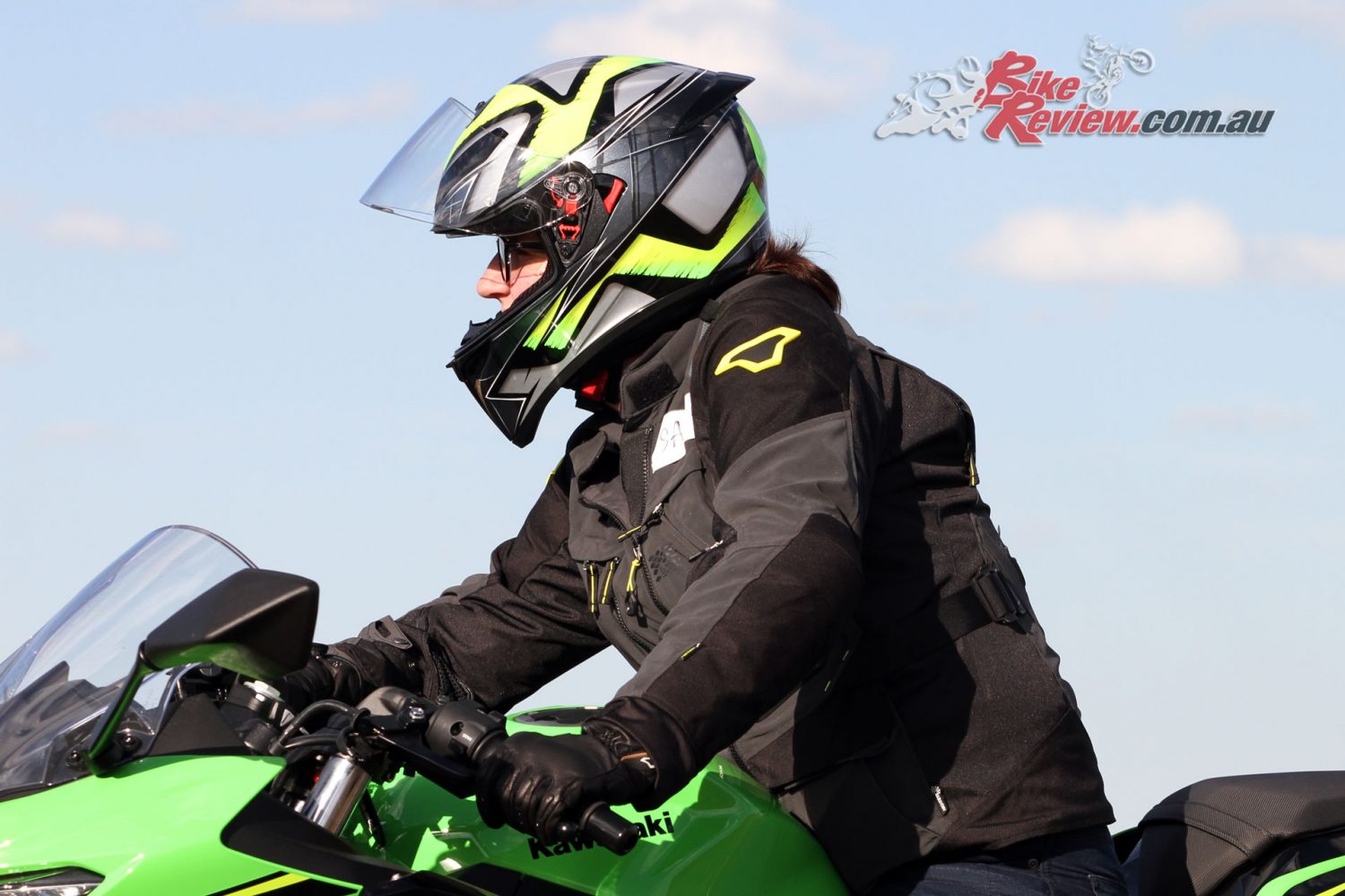 Macna Ladies Equator Jacket & Macna Moon Ladies Gloves