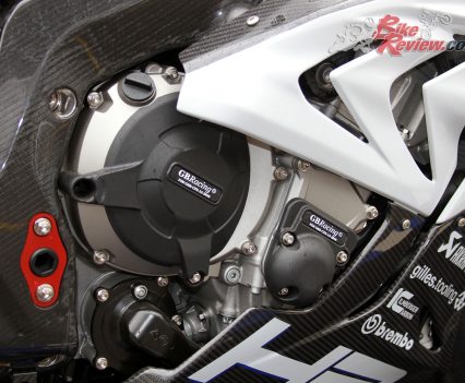 Race camshafts, lightened and balanced crankshaft, special airbox and intake trumpets, close-ratio gearbox, Titanium exhaust, 215hp@13,900rpm.