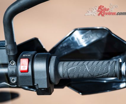 2019 KTM 790 Adventure right switchblock