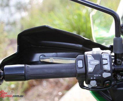 2019 Kawasaki Versys 1000 SE - Left switchblock with the majority of controls