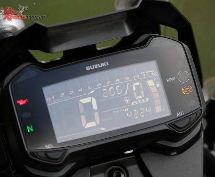 A simple clear dash does the job, and does it well.