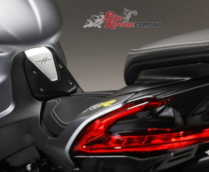 Bikereview-2020-MV-Agusta-Brutale-1000RR-08