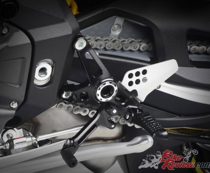 Bikereview-2020-MV-Agusta-Brutale-1000RR-10