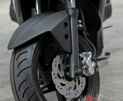 180mm front disc rotor, wide 12in tyres.